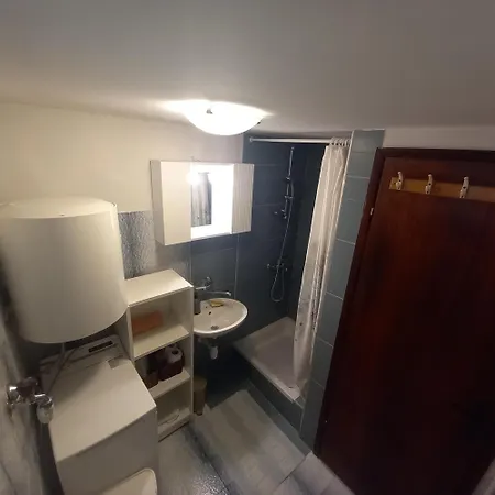 Ingrid One Bedroom App Póla